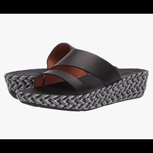 ISO - Looking for these Aysa Fit Flop Slide Sandals in a size 8